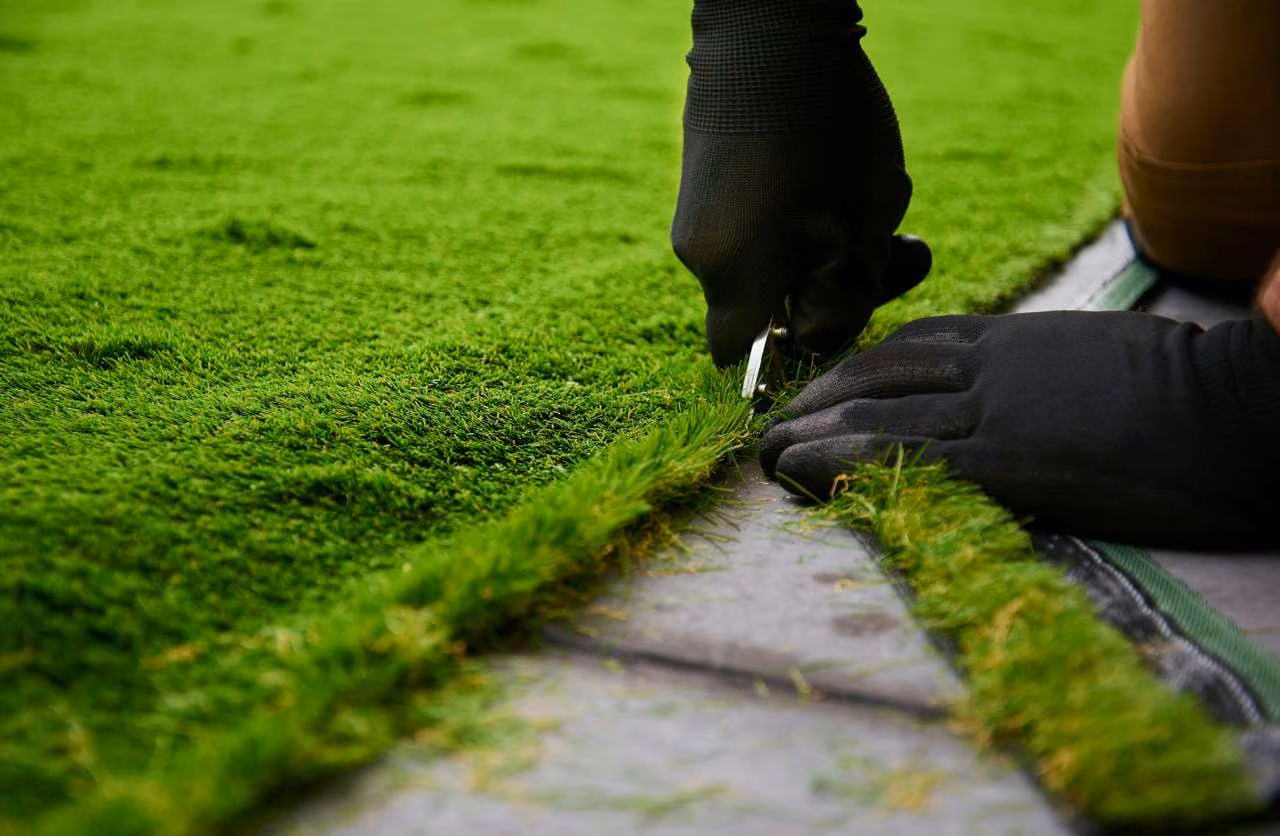 Detailing artificial turf yard